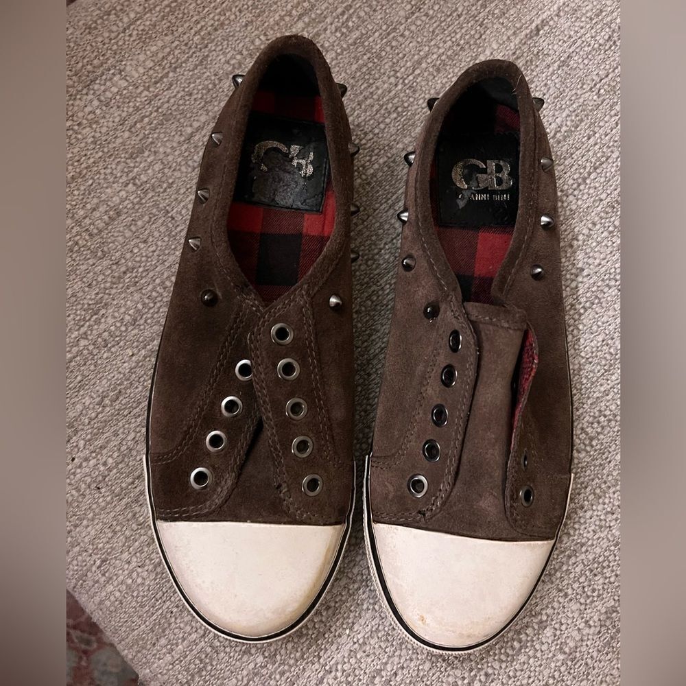 GB Giani Bini brown suede size 8 lace-less slide on sneakers with studs